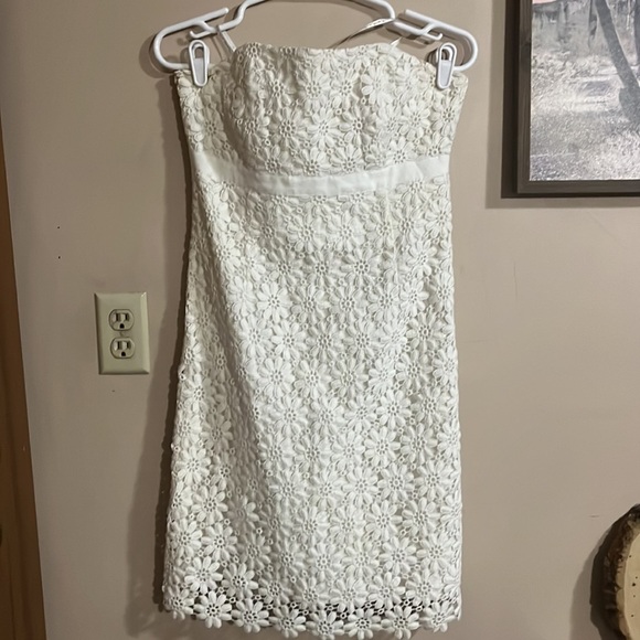 Lilly Pulitzer White “Bowen” Lace Strapless Vintage Floral Dress Size 4 - Picture 2 of 12